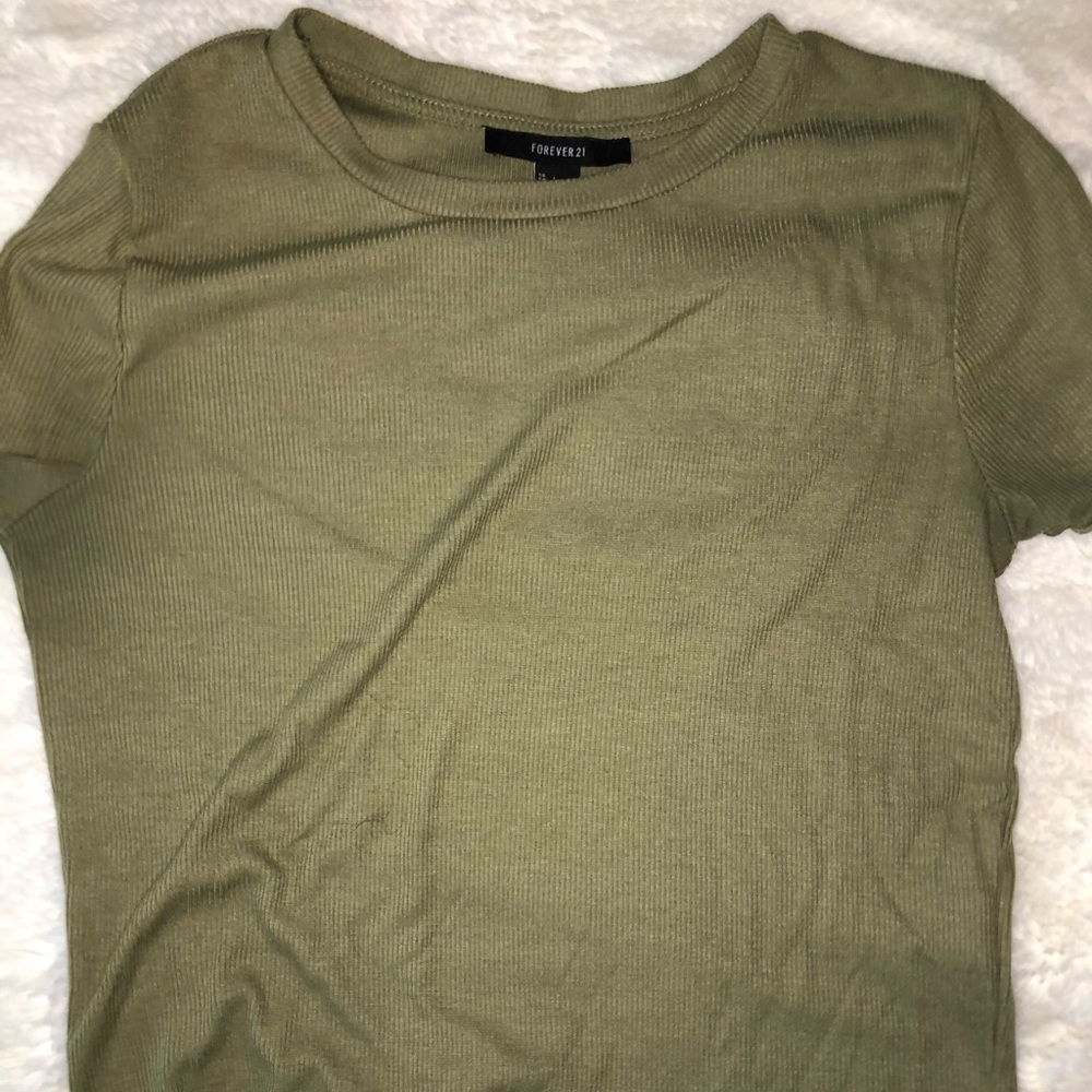 Army green lettuce edge top